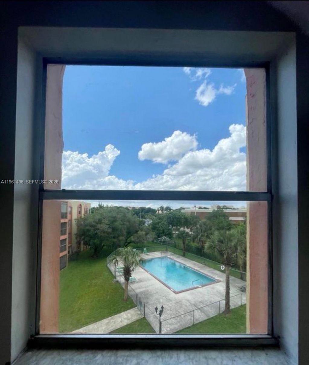 9405 W Flagler St , Unit D403, Miami, FL 33174 Photo