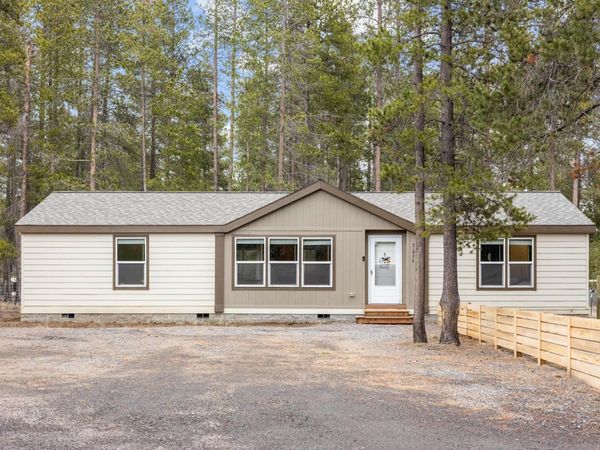 51974 Wickiup Avenue, La Pine, OR 97739