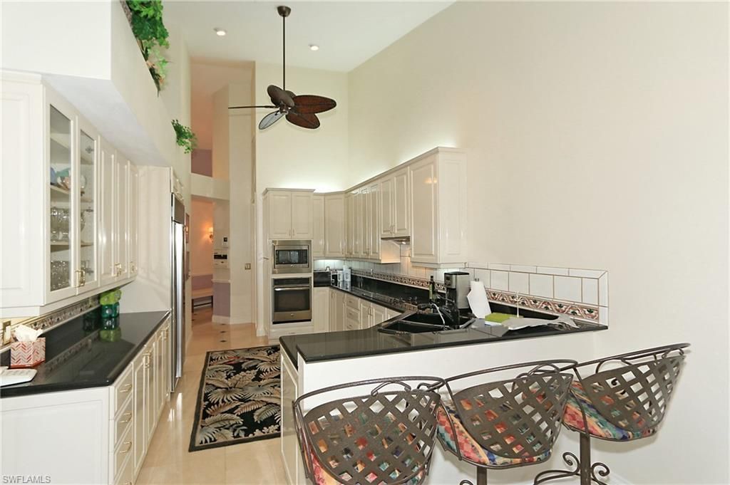 267 Colonade Cir, Unit 2704, Naples, FL 34103 Photo