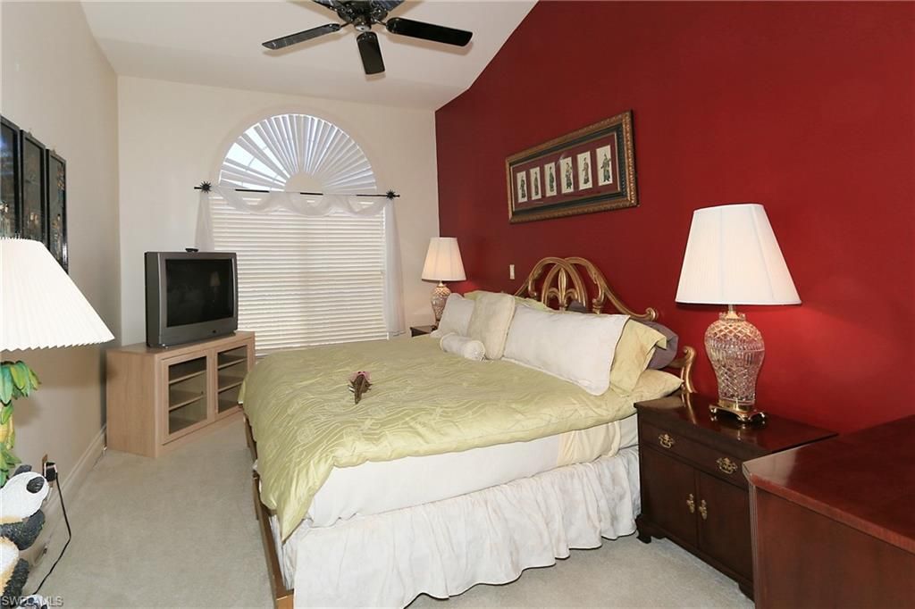 267 Colonade Cir, Unit 2704, Naples, FL 34103 Photo