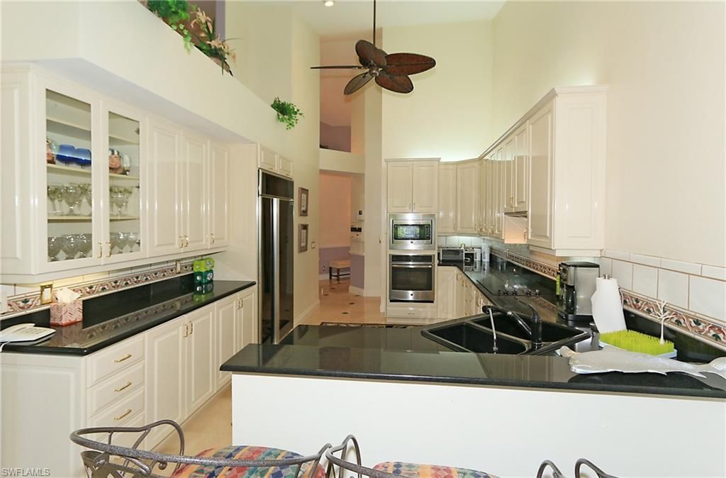 267 Colonade Cir, Unit 2704, Naples, FL 34103 Photo