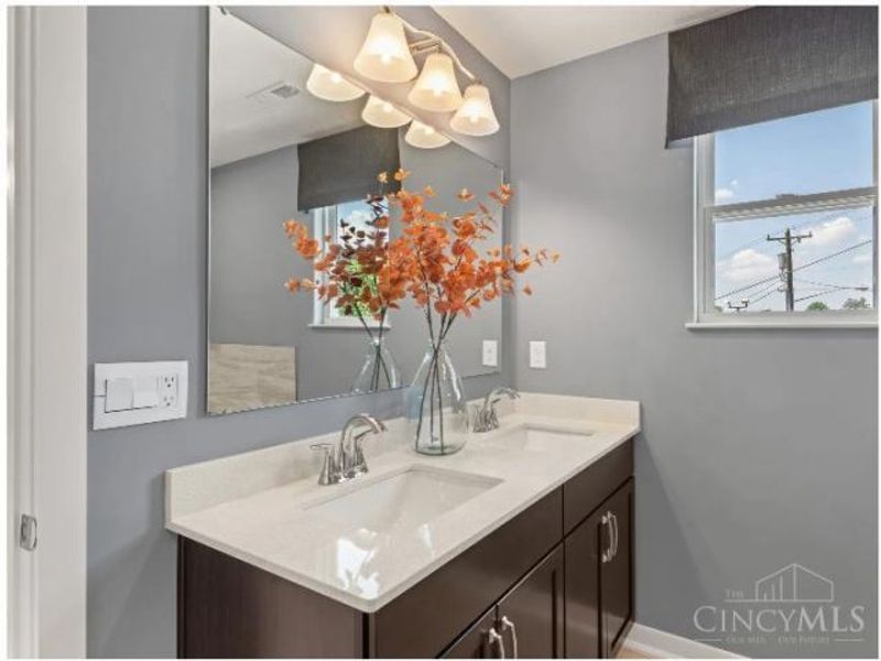 3662 Birkdale Lane, Fairfax, OH 45227 Photo 6