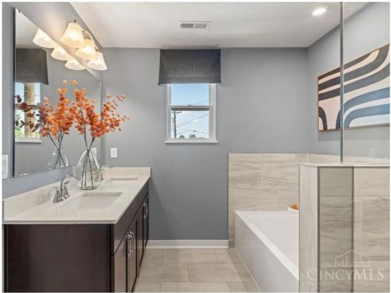 3662 Birkdale Lane, Fairfax, OH 45227 Photo 7