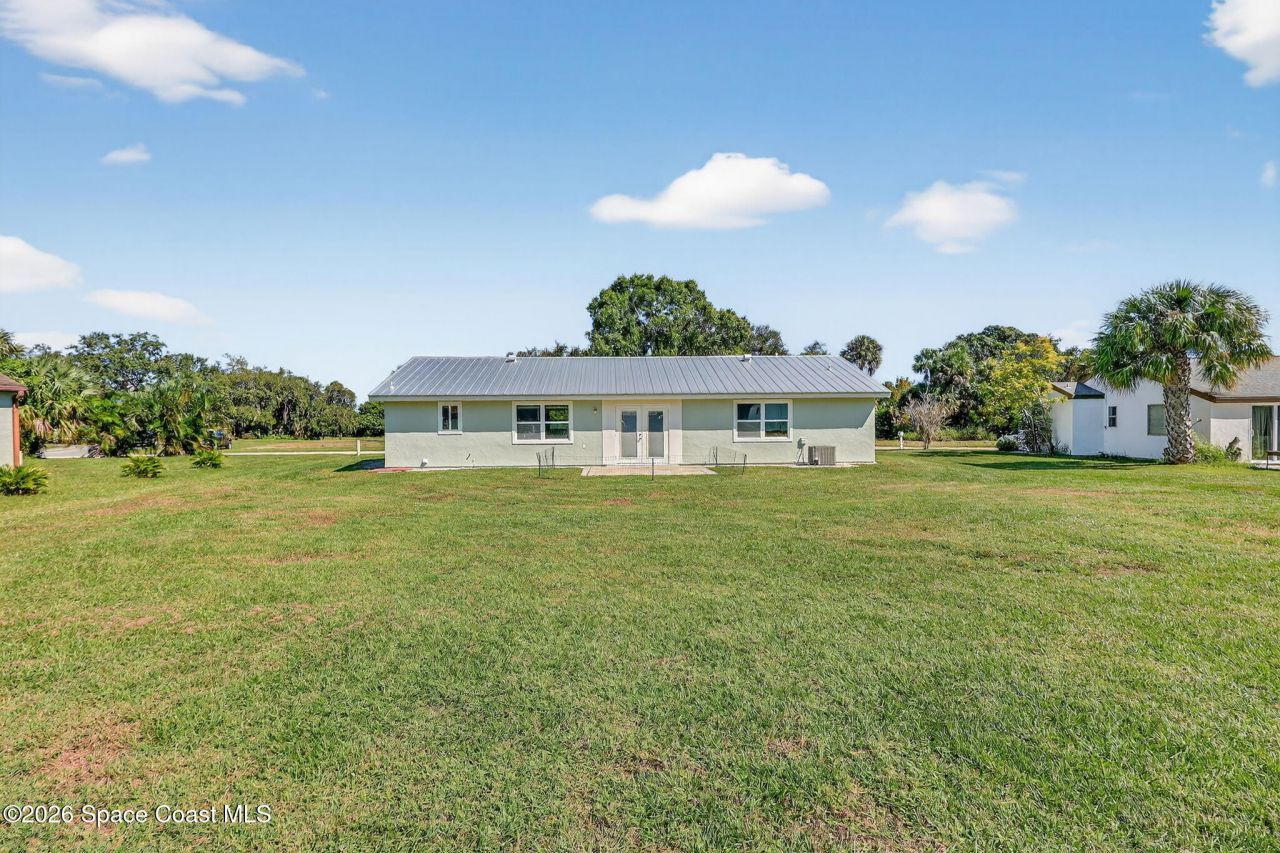 1610 SE Burning Lane , Port Saint Lucie, FL 34952 Photo