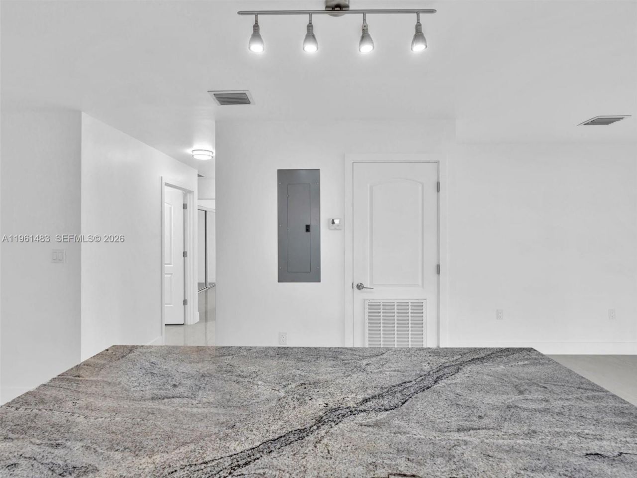 1140 NE 139th St , North Miami, FL 33161 Photo