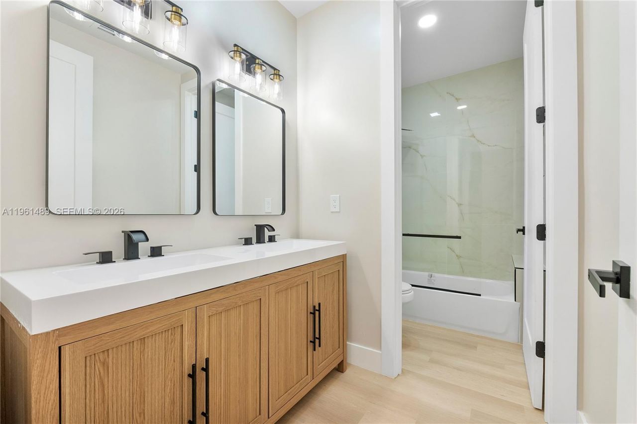 701 SW 17th Street, Fort Lauderdale, FL 33315 Photo