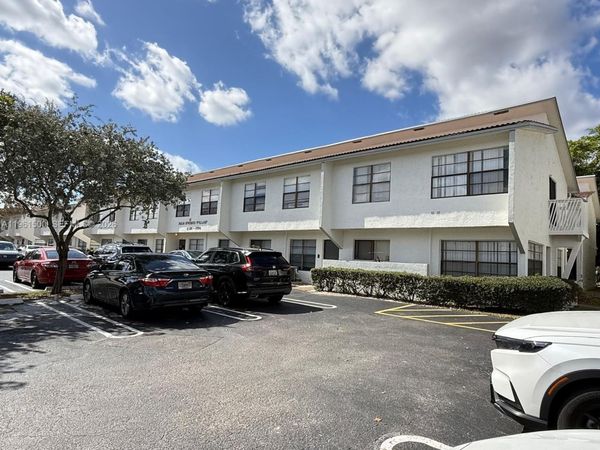 2566 coral springs dr, Coral Springs, FL 33076