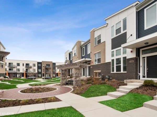 3S616 Everton Drive, Warrenville, IL 60555