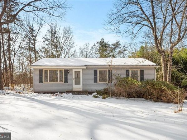 10090 TYLER LANE, MIDLAND, VA 22728