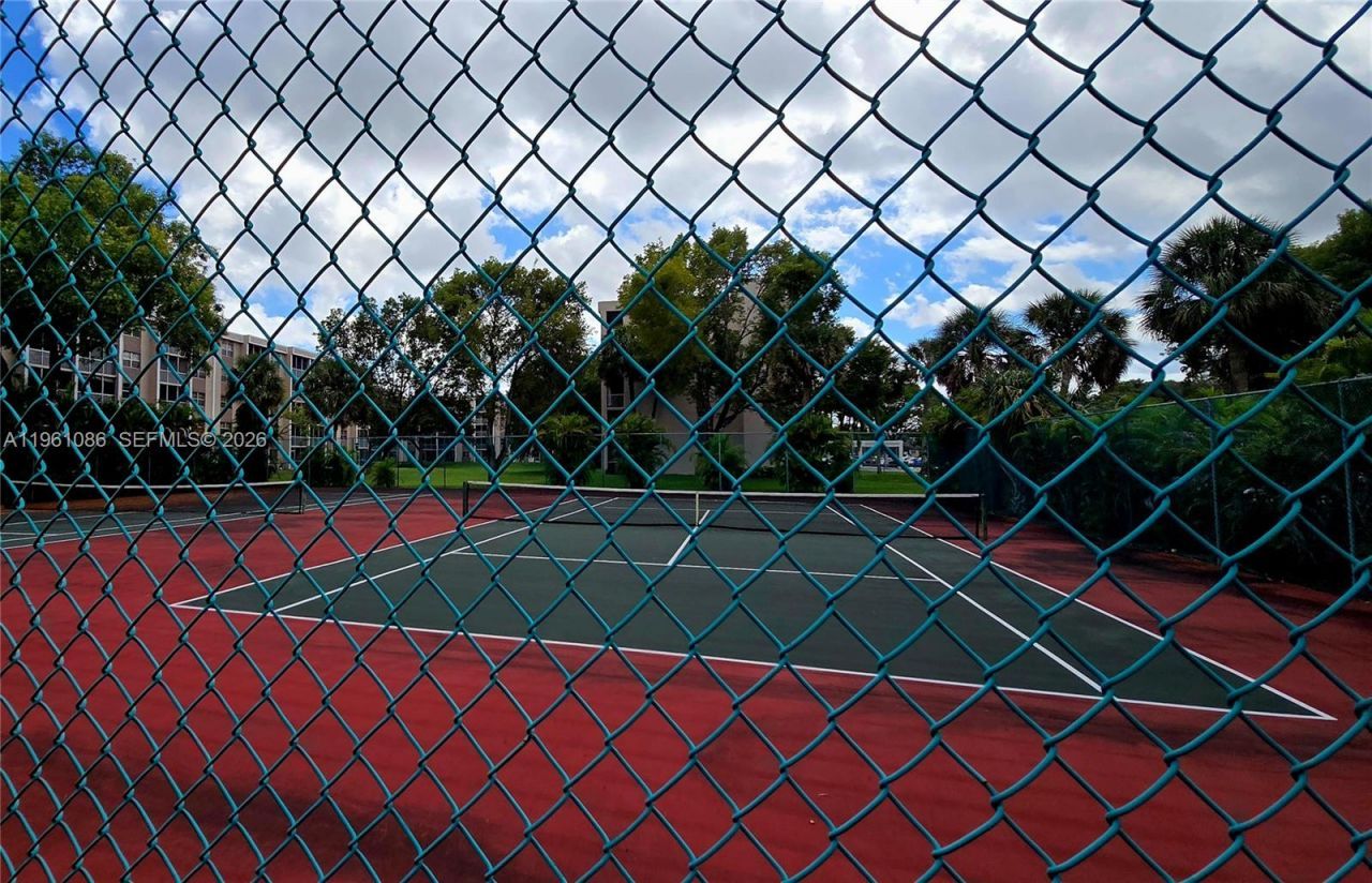 8735 Ramblewood Dr , Unit 413, Coral Springs, FL 33071 Photo