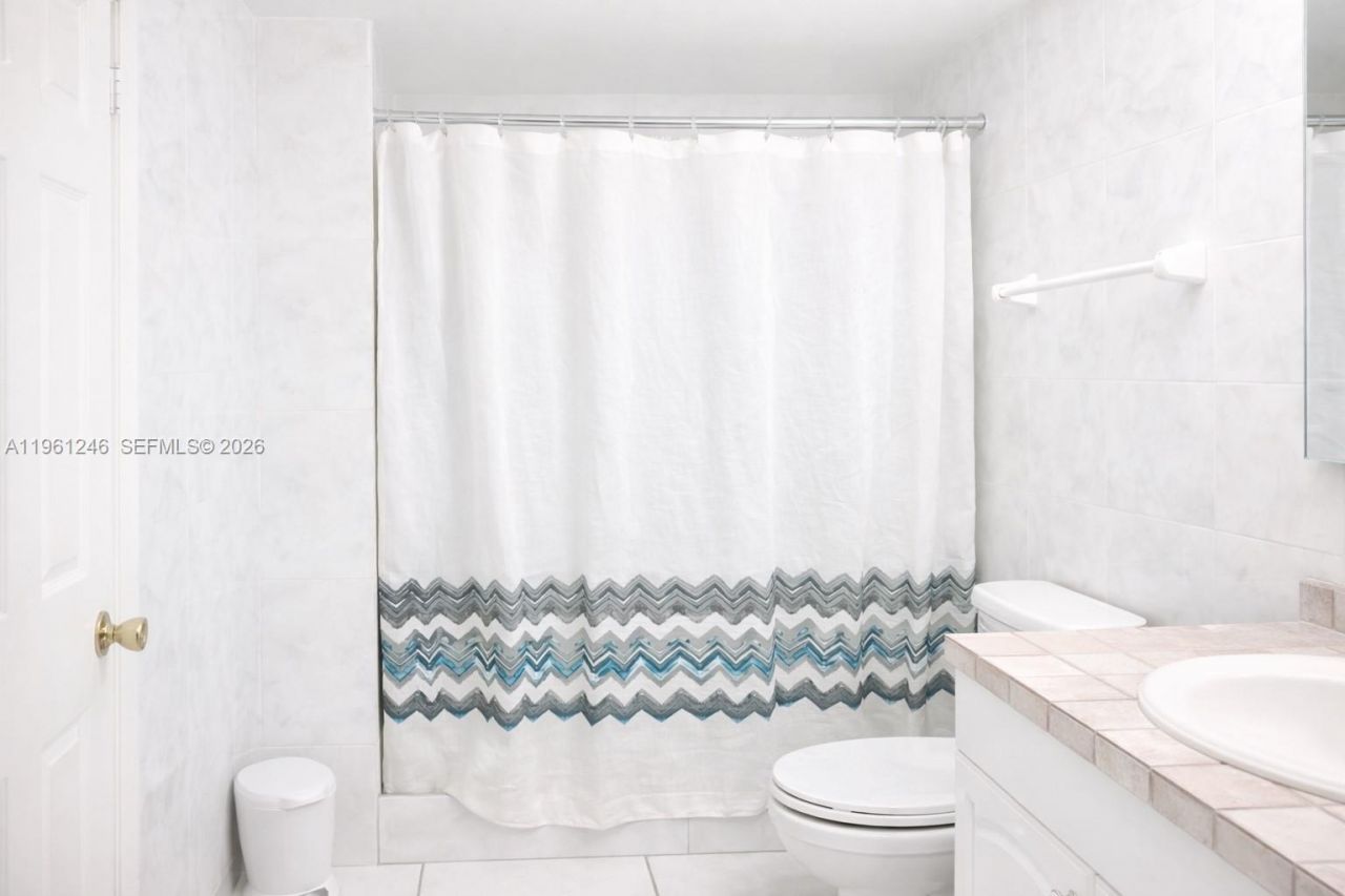 7441 Wayne Ave, Unit 11G, Miami Beach, FL 33141 Photo