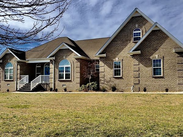192 Hills Dr, Hillsboro, TN 37342
