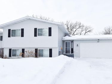 107 Harding Street S, Karlstad, MN 56732