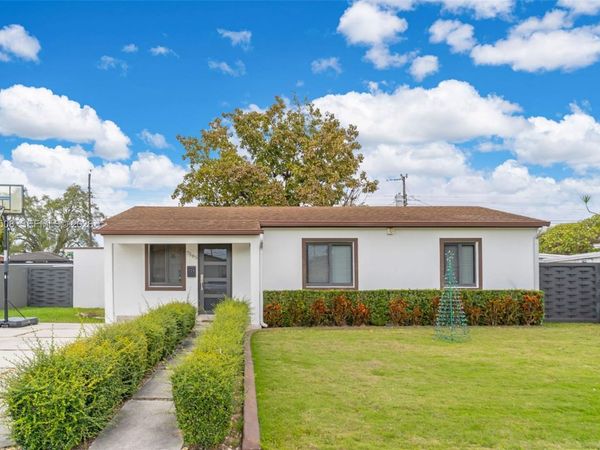 7585 SW 28th St , Miami, FL 33155