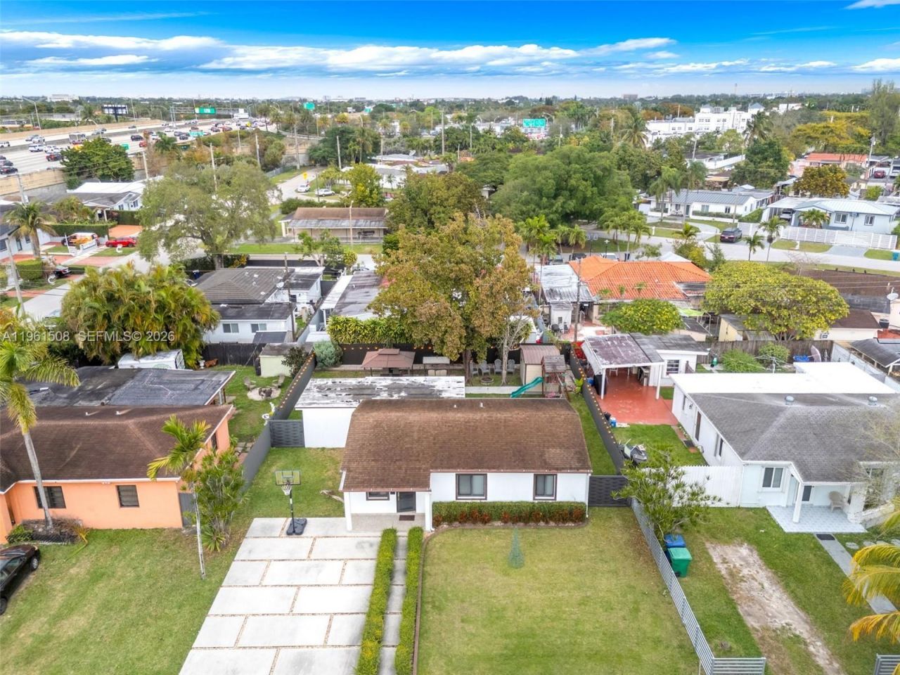 7585 SW 28th St , Miami, FL 33155 Photo