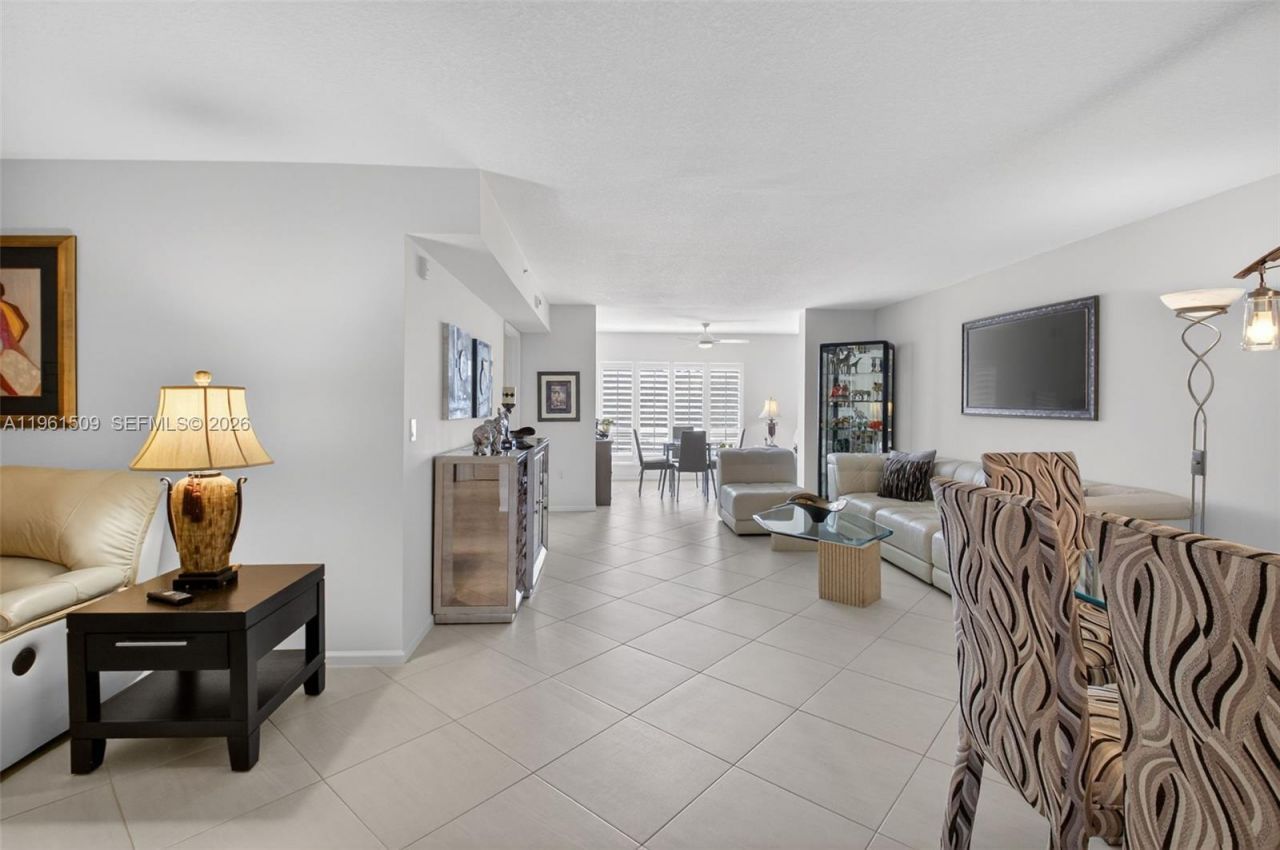 12540 Majesty Cir, Unit 303, Boynton Beach, FL 33437 Photo