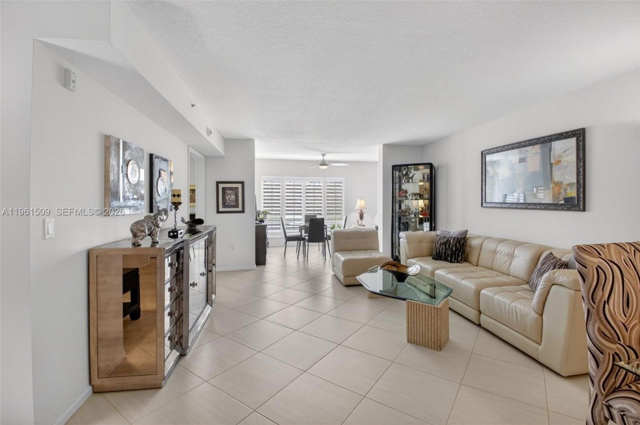 12540 Majesty Cir, Unit 303, Boynton Beach, FL 33437 Photo