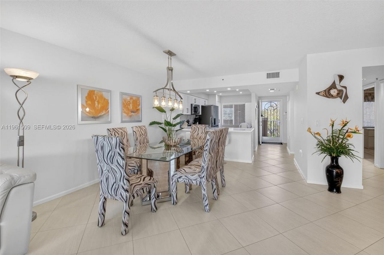 12540 Majesty Cir, Unit 303, Boynton Beach, FL 33437 Photo