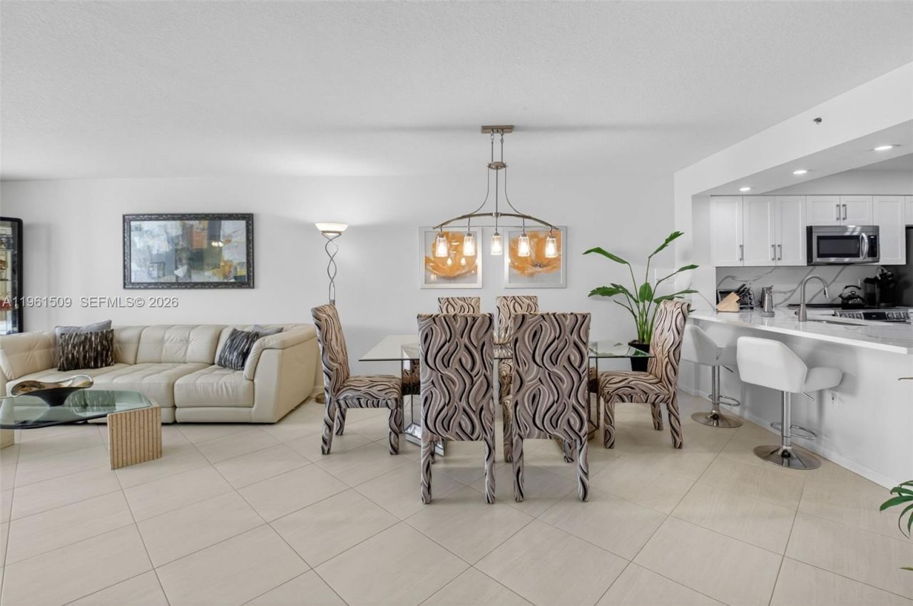 12540 Majesty Cir, Unit 303, Boynton Beach, FL 33437 Photo