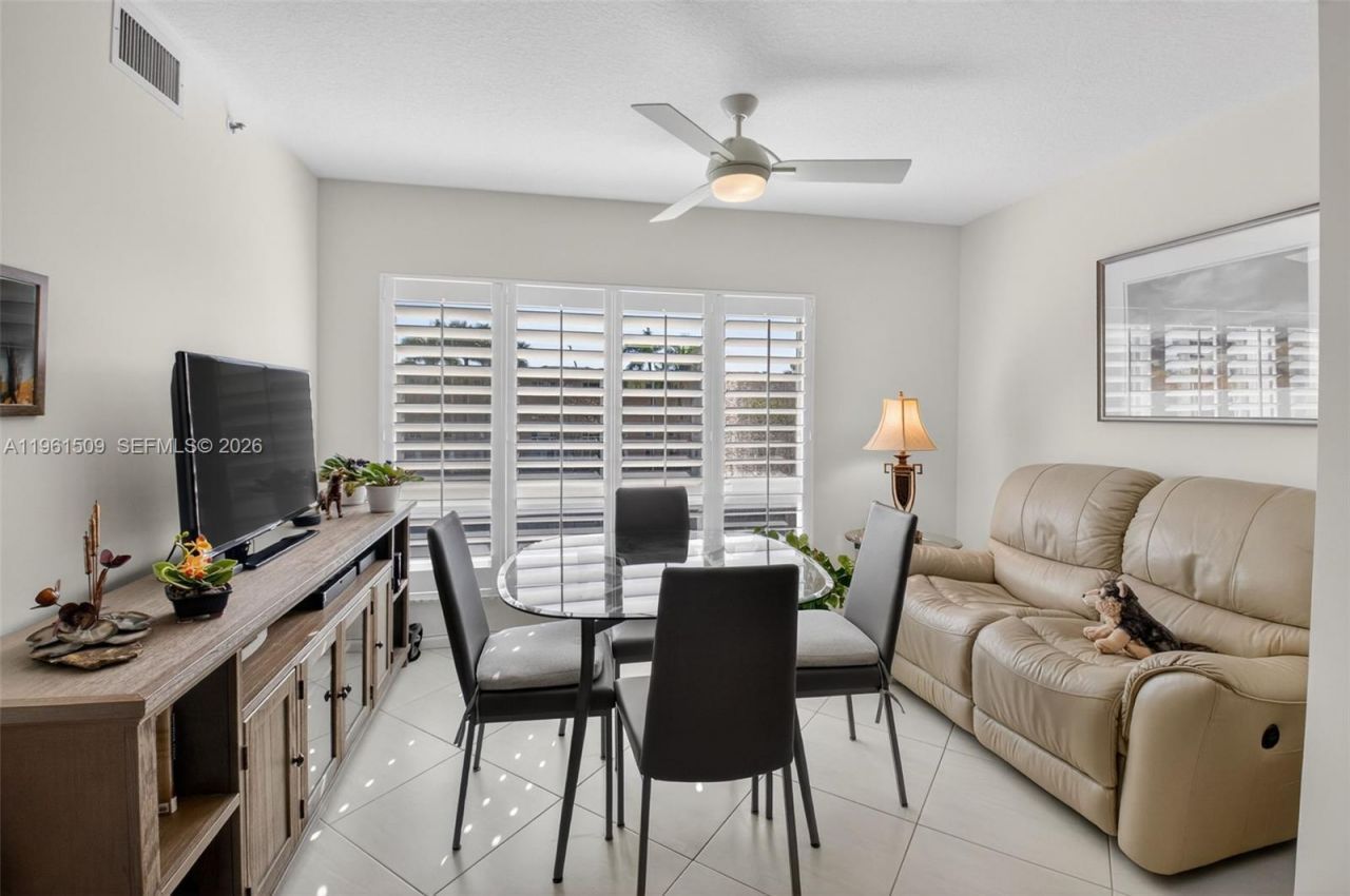 12540 Majesty Cir, Unit 303, Boynton Beach, FL 33437 Photo