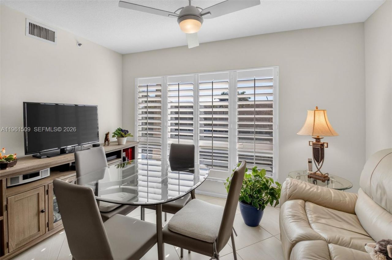 12540 Majesty Cir, Unit 303, Boynton Beach, FL 33437 Photo