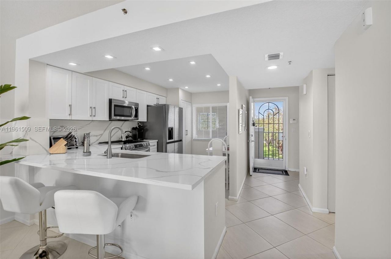 12540 Majesty Cir, Unit 303, Boynton Beach, FL 33437 Photo