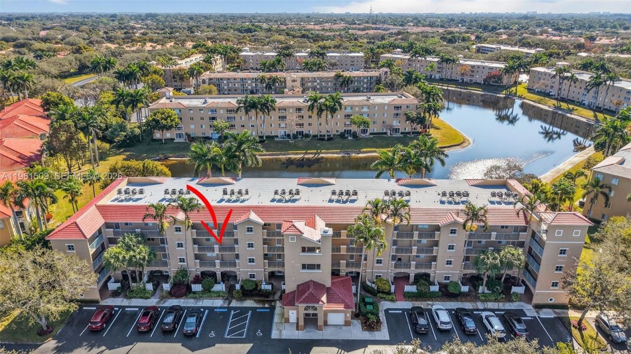 12540 Majesty Cir, Unit 303, Boynton Beach, FL 33437 Photo