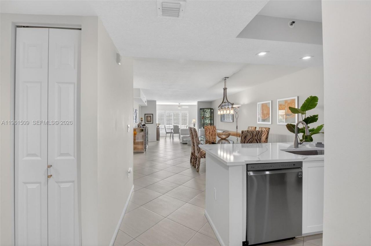 12540 Majesty Cir, Unit 303, Boynton Beach, FL 33437 Photo