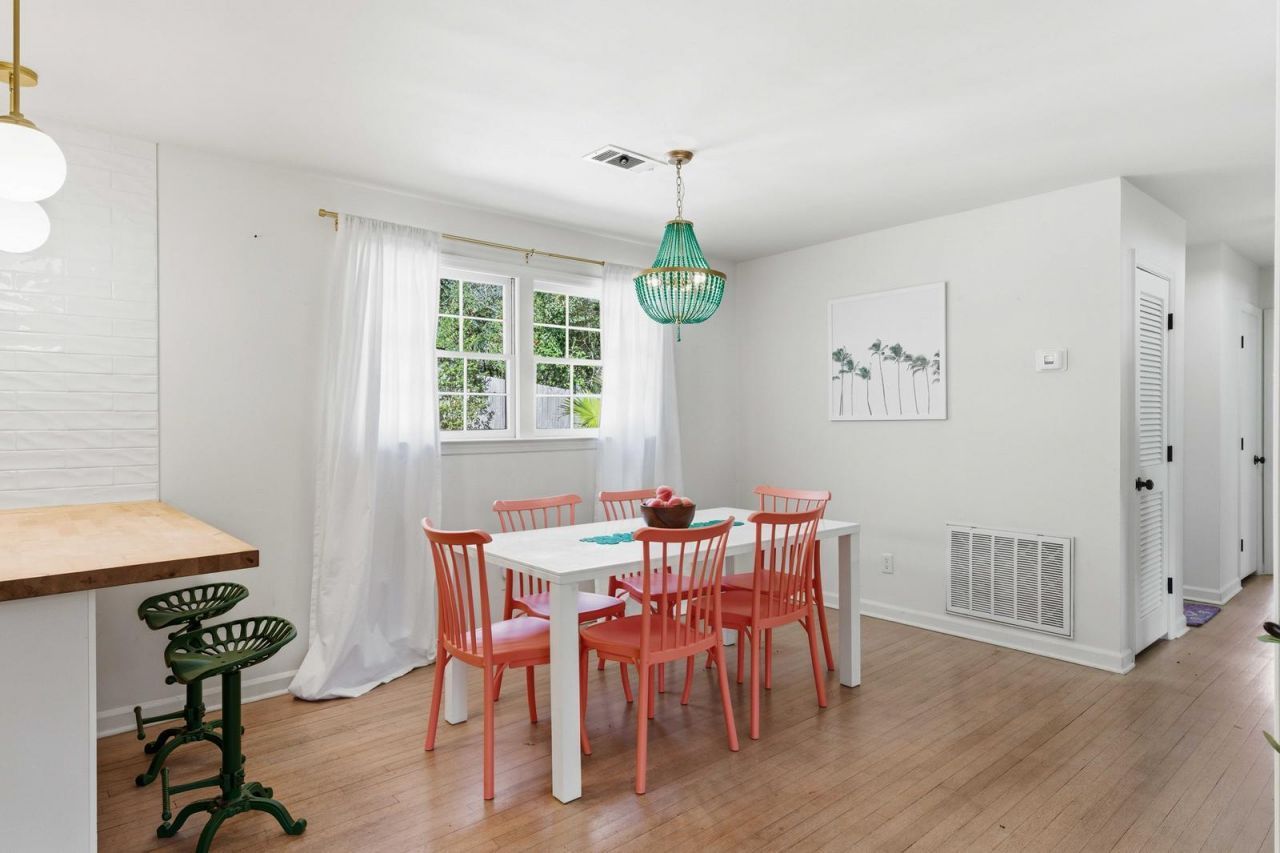 4901 Ashby Avenue Photo 9