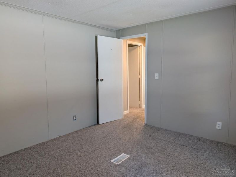 3008 Leeds Road, Monroe Township, OH 45102 Photo 15