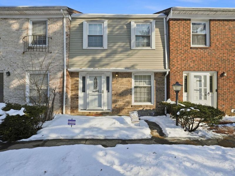 2343 Hardesty Court, Unit K4, Columbus, OH 43204 Photo 1