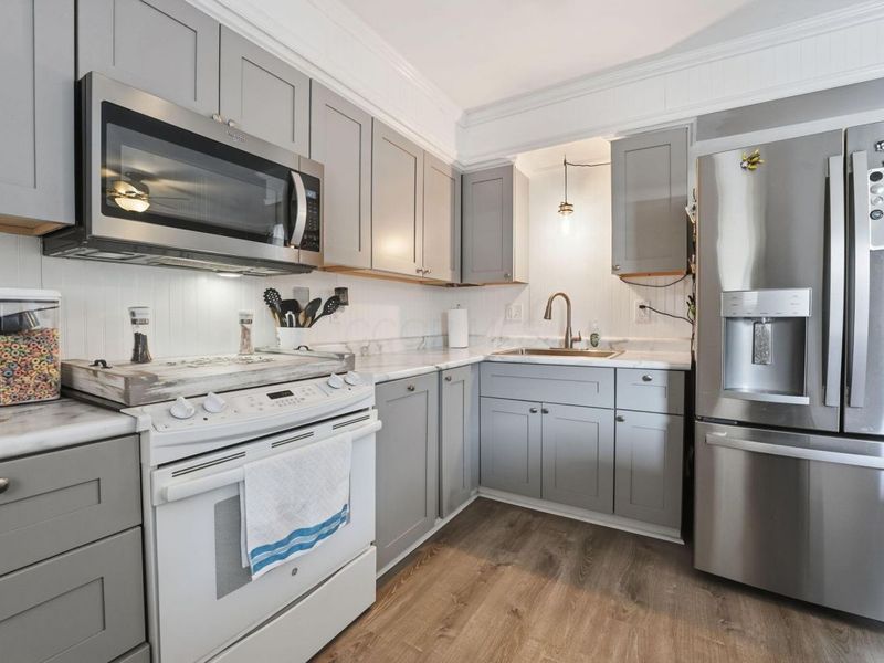 2343 Hardesty Court, Unit K4, Columbus, OH 43204 Photo 3