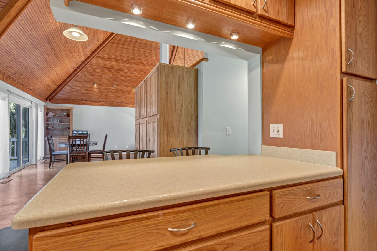 55 Rice Lane Photo 16