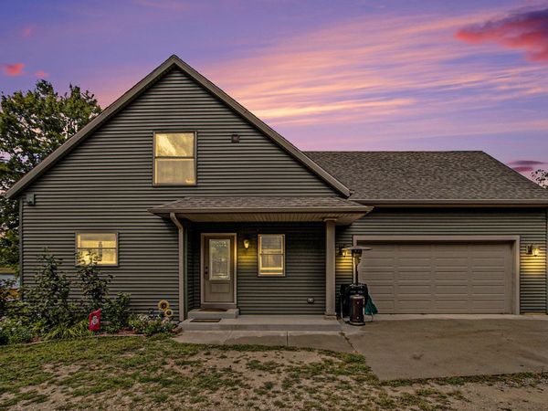 4075 Kimble Lake Drive, Vicksburg, MI 49097