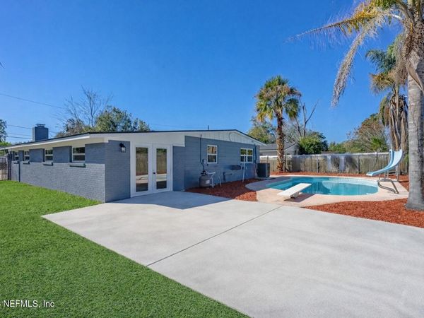 7661 KNOLL Drive N, Jacksonville, FL 32221