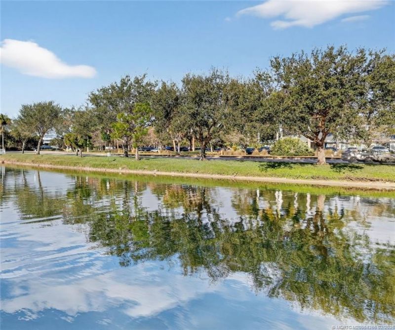 61 SE Palermo Court, Unit 204, Stuart, FL 34994 Photo
