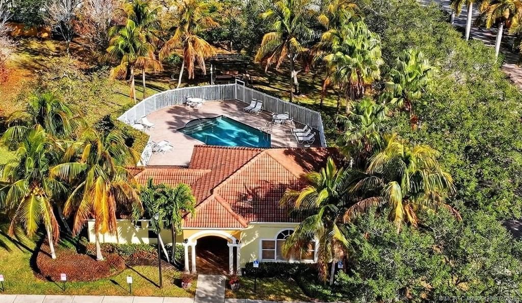 61 SE Palermo Court, Unit 204, Stuart, FL 34994 Photo