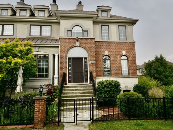 1904 Alta Vista Court, Naperville, IL 60563