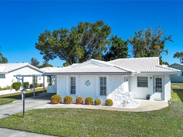 3807 JOYCE DRIVE, BRADENTON, FL 34208