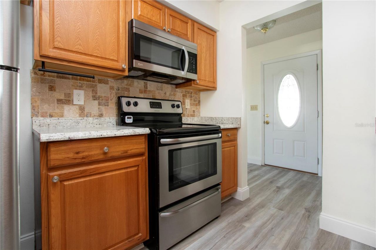 3807 Joyce Drive, Bradenton, FL 34208 Photo