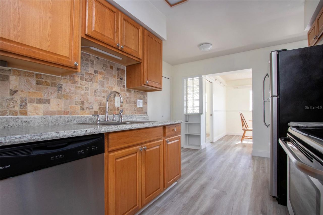 3807 Joyce Drive, Bradenton, FL 34208 Photo