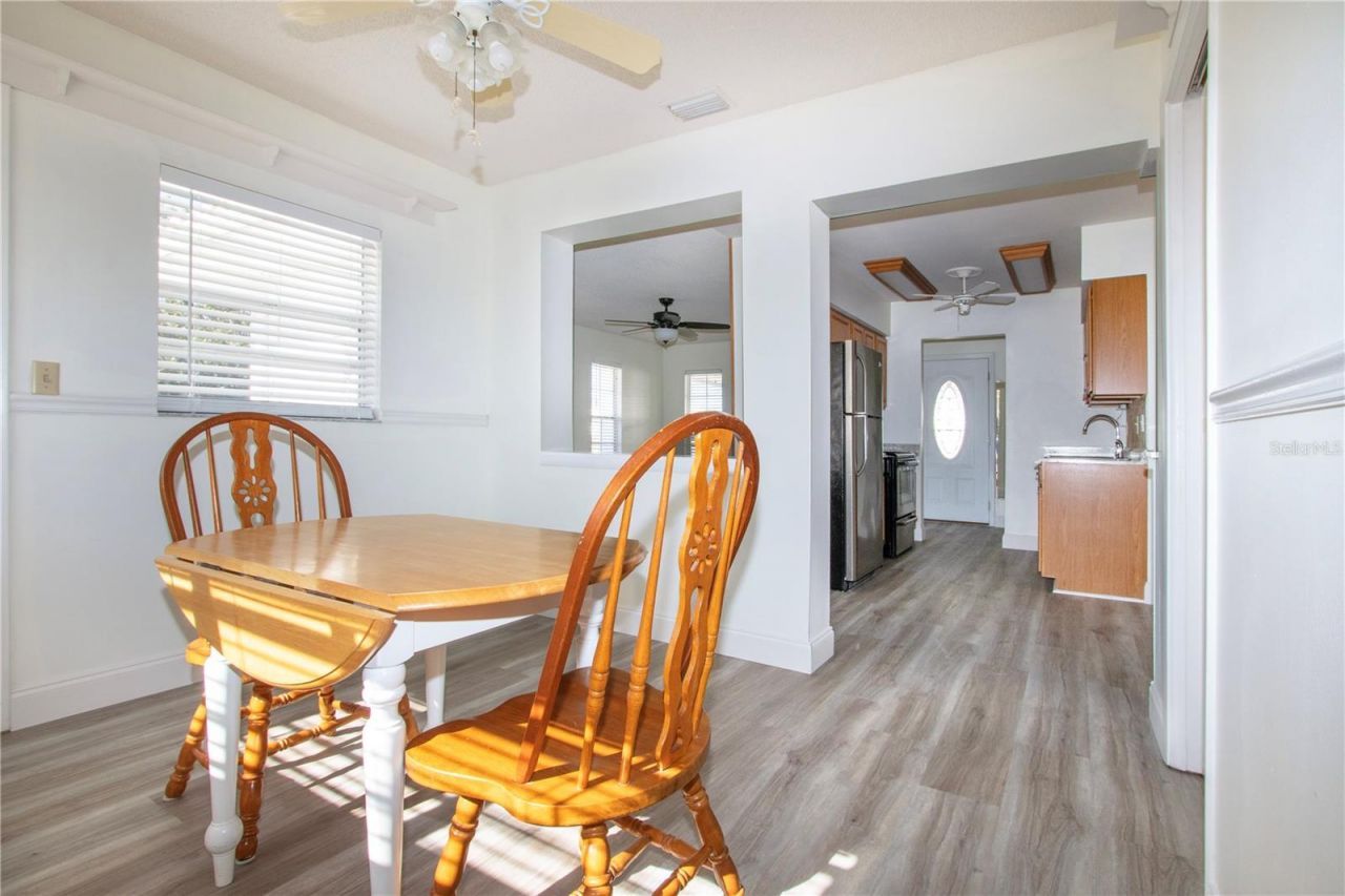 3807 Joyce Drive, Bradenton, FL 34208 Photo