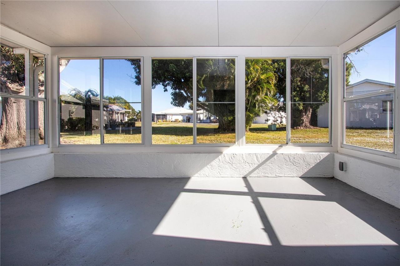 3807 Joyce Drive, Bradenton, FL 34208 Photo