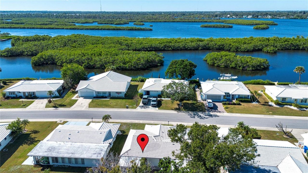 3807 Joyce Drive, Bradenton, FL 34208 Photo