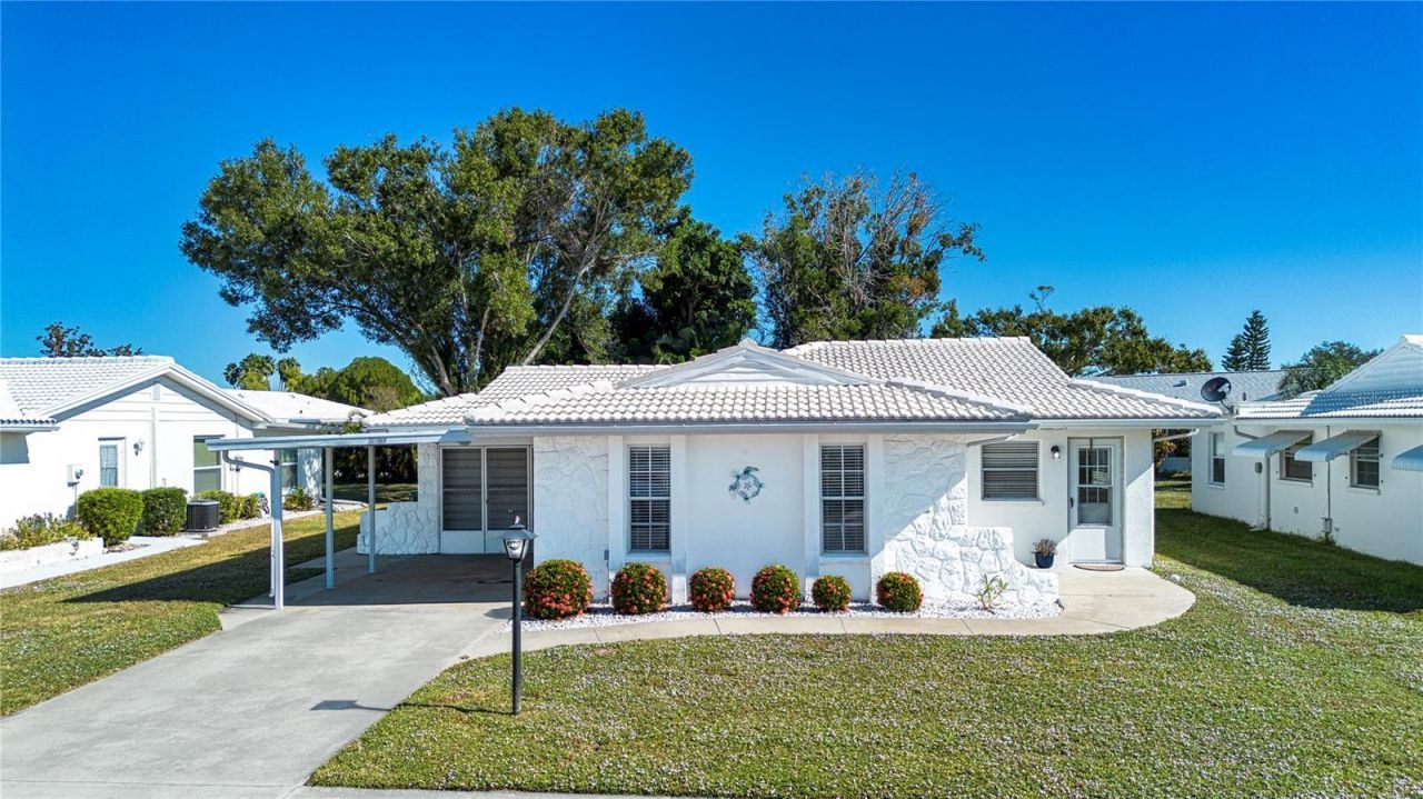 3807 Joyce Drive, Bradenton, FL 34208 Photo