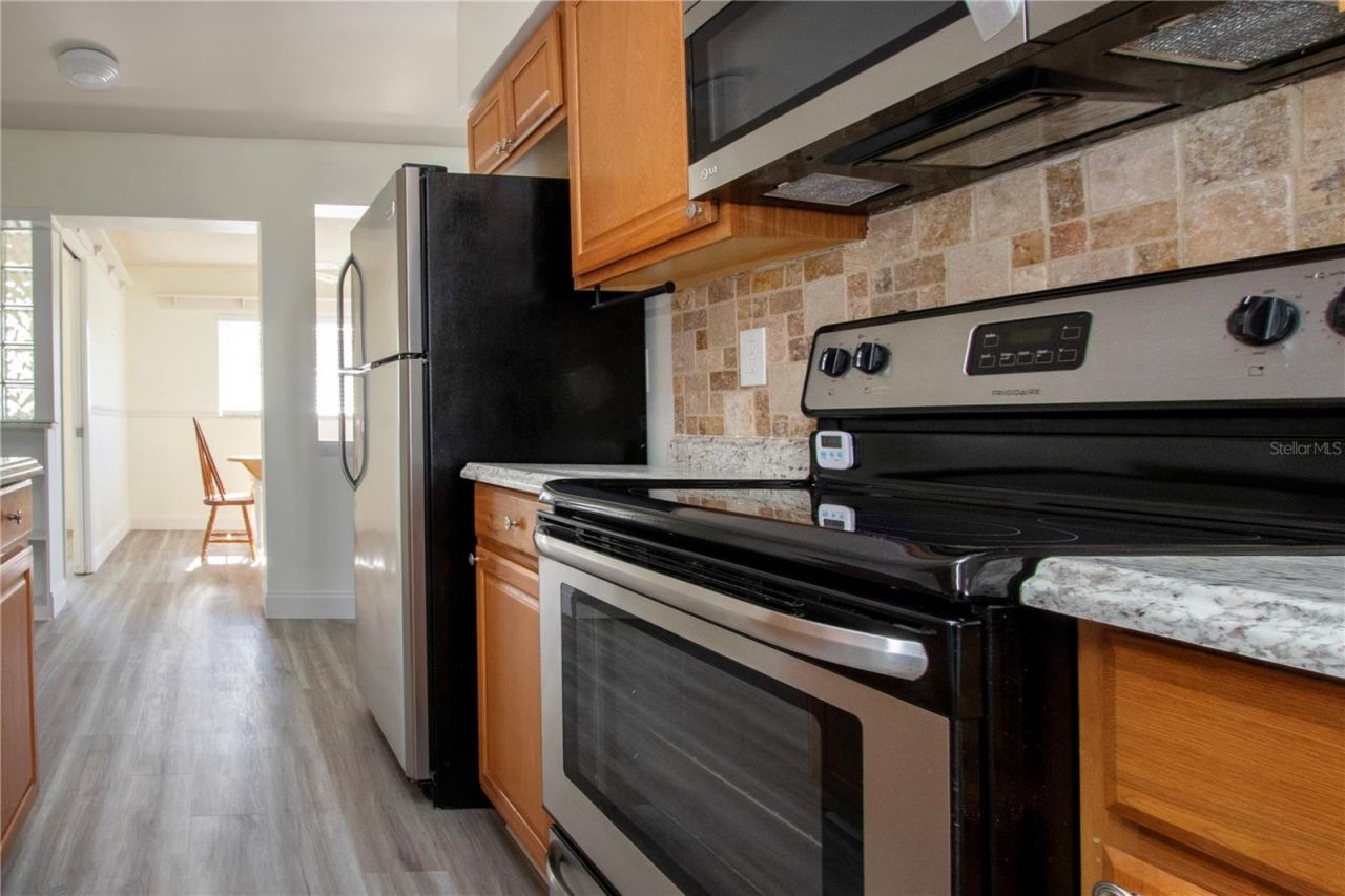 3807 Joyce Drive, Bradenton, FL 34208 Photo