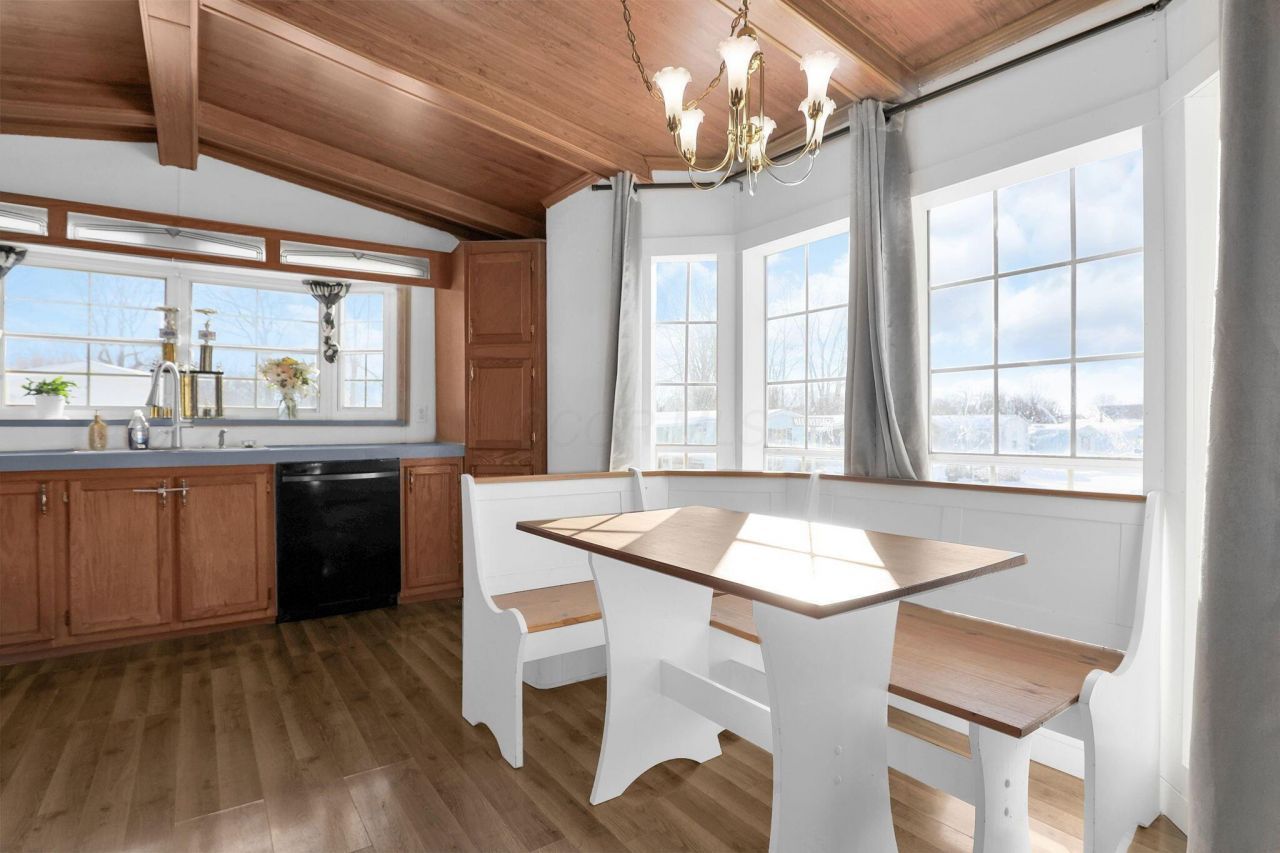 4150 Martinsburg Drive, Columbus, OH 43207 Main Photo