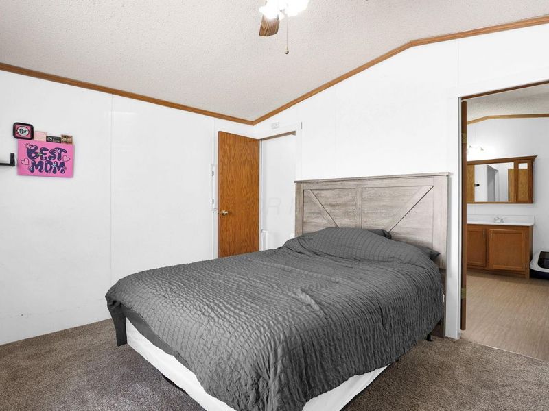 4150 Martinsburg Drive, Columbus, OH 43207 Photo 17