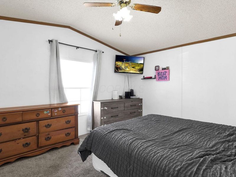 4150 Martinsburg Drive, Columbus, OH 43207 Photo 19