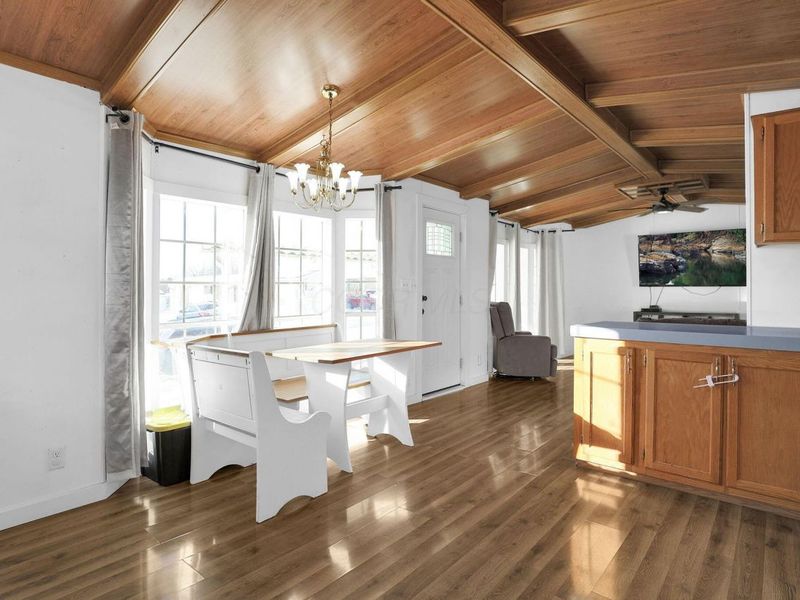 4150 Martinsburg Drive, Columbus, OH 43207 Photo 7